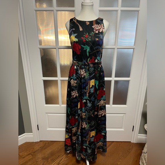 Alice + Olivia Elis Floral-Print Silk Maxi Dress - Picture 4 of 14